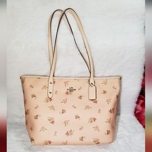 Coach Daisy Floral Tote